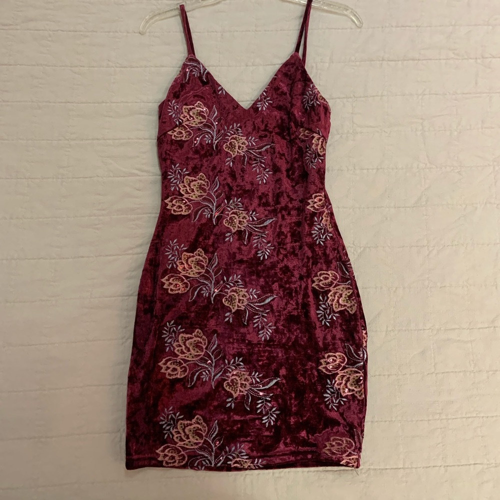 Worn once: Velvet Mini Dress with Floral Details